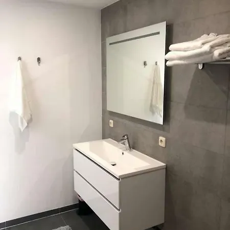 Huize Hoge Fronten Apartament *